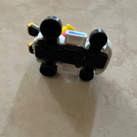 Princess and Toad Racer Toy Car Set - Picture 3 of 11